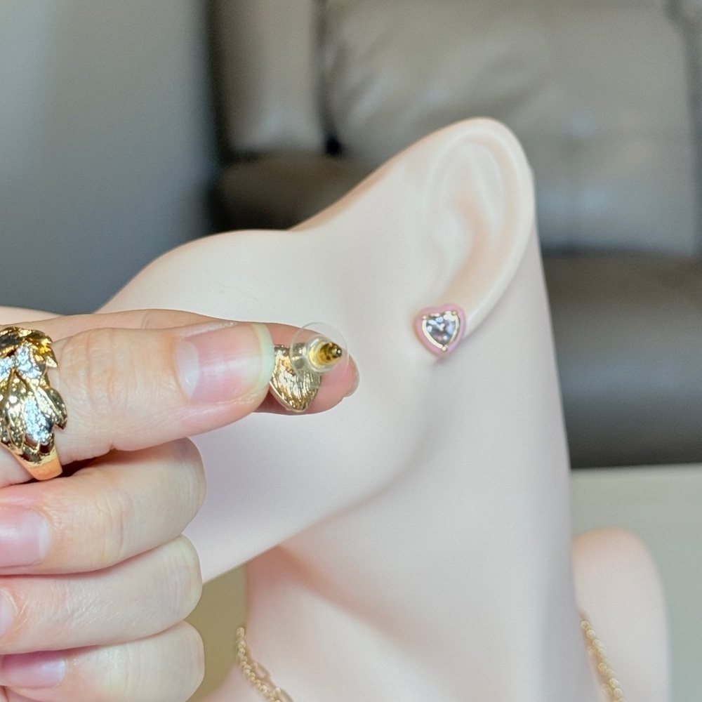 Heart-Shaped Pink and Gold Stud Earrings - Picture 6 of 8